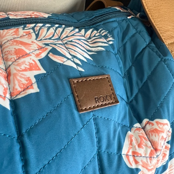 Roxy turquoise quilted duffel bag - Picture 2 of 6